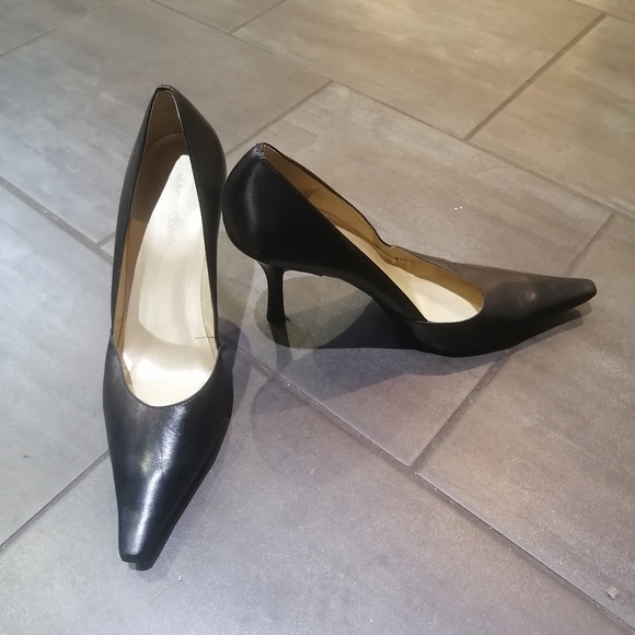Paolo Corelli Shoes - 2 for $20 Paolo Corelli leather pumps size 8.5